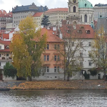 Na Kampe Apartment Prag
